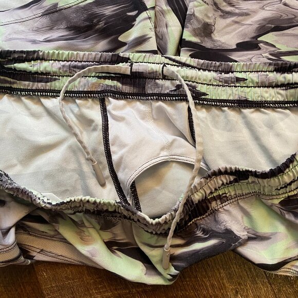 Lululemon Pace Breaker 7" Unlined Short - Large - Picture 5 of 7